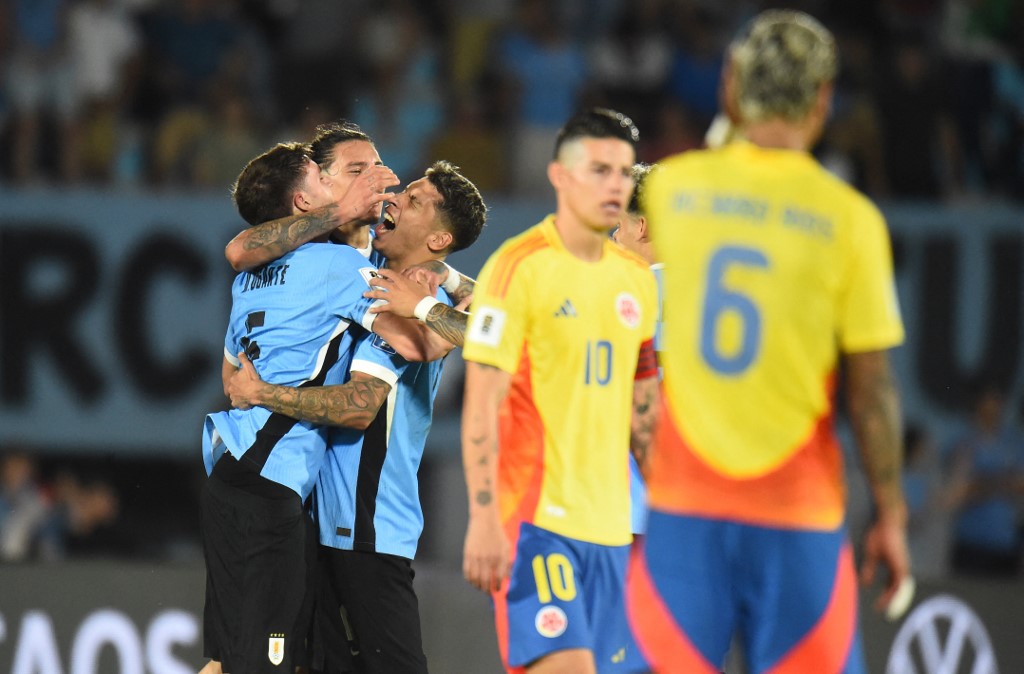 Gol di penghujung laga Manuel Ugarte membawa tim nasional Uruguay membekuk Kolombia 3-2 pada pertandingan ke-11 Kualifikasi Piala Dunia 2026 zona Amerika Selatan yang berlangsung di Stadion Centenario, Montevideo, Sabtu, 16 November 2024 WIB.
