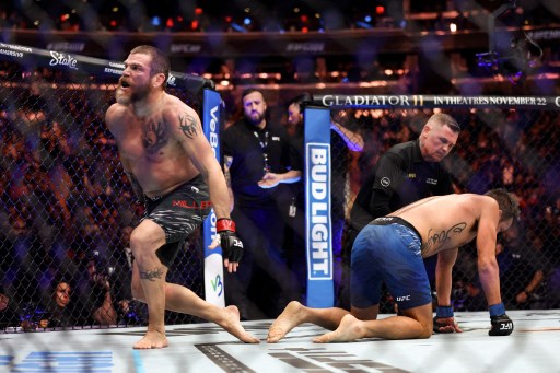 Petarung kelas ringan Ultimate Fighting Championship (UFC) Jim Miller memperluas rekor pertarungan terbanyak dan kemenangan terbanyak di UFC setelah menumbangkan Damon Jackson di UFC 309 pada Sabtu, 16 November 2024.