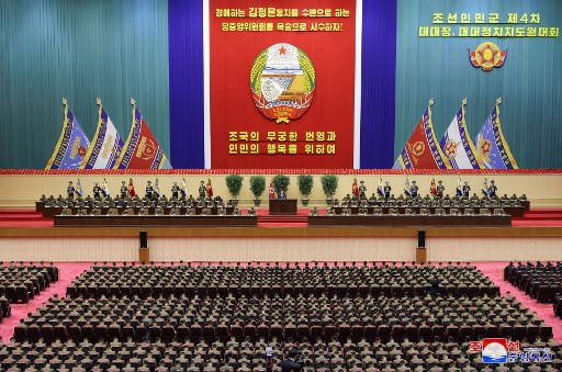 Pemimpin Korea Utara itu meminta pejabat militer untuk fokus pada penyelesaian persiapan perang dengan menekankan perlunya memperkuat kekuatan nuklir untuk menyelesaikan misi pencegahan perang dan melancarkan serangan pendahuluan jika terjadi keadaan darurat.