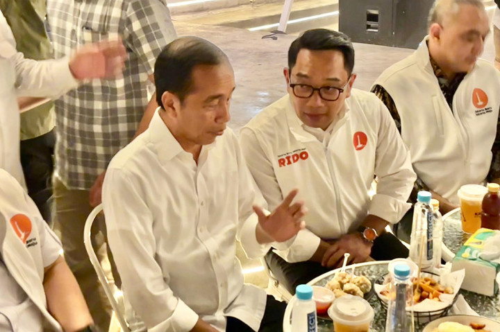 Acara tersebut dihadiri oleh sejumlah relawan paslon RK-Suswono (RIDO) serta para influencer dan artis Indonesia.