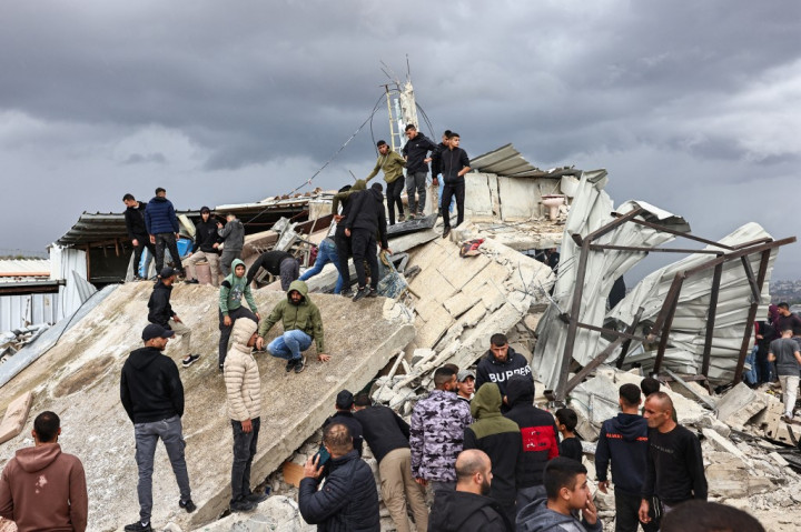 Militer Israel mundur dari kamp pengungsi dan Kota Jenin di Tepi Barat pada Rabu, 20 November 2024 malam, setelah operasi dua hari yang menewaskan sedikitnya delapan warga Palestina, melukai 19 orang, serta menyebabkan kerusakan besar pada rumah dan infrastruktur.