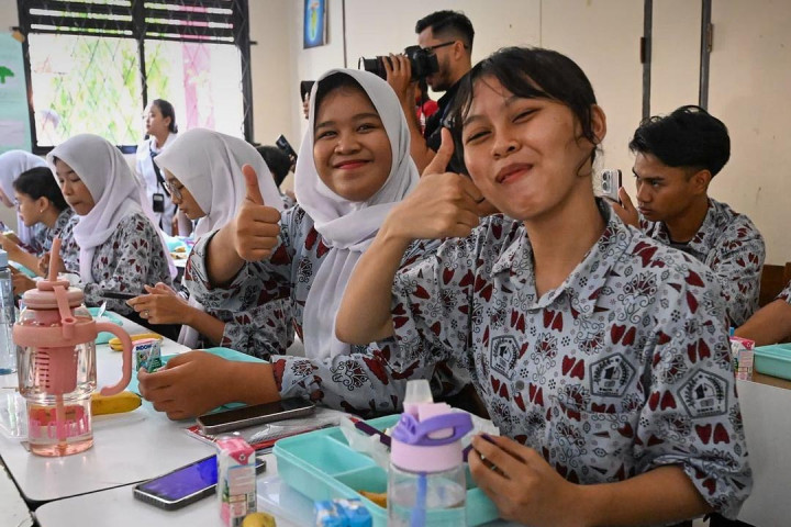 Ia juga menyoroti pentingnya sinergi dan keterlibatan berbagai pihak. Termasuk sekolah kejuruan seperti SMKN 3 Tangerang, dalam mendukung program nasional Bapak Presiden Prabowo.
