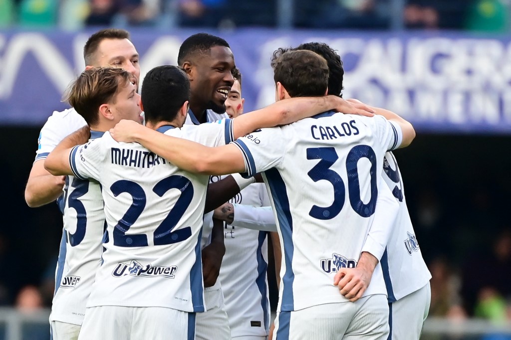 Thuram mencetak gol lagi pada menit ke-25, hanya tiga menit setelah gol sebelumnya. Mendapatkan umpan dari Alessandro Bastoni, Thuram kembali berhadapan dengan kiper Verona dan sukses menaklukkannya. Inter 3-0 Verona. Inter memperbesar keunggulan jadi 4-0 pada menit ke-31. Stefan de Vrij menyambar umpan tarik Kristjan Asllani dari sisi kanan yang gagal dihentikan Lorenzo Montipo.