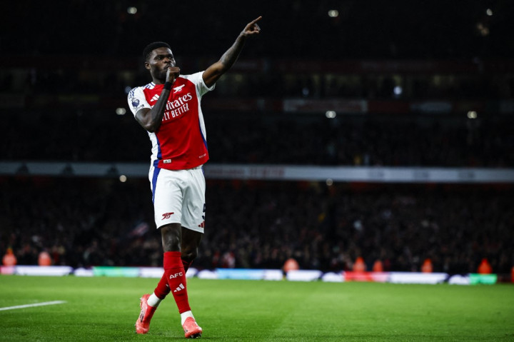 Memasuki babak kedua, Arsenal berhasil menambah keunggulan pada menit 52 setelah umpan Saka dapat
diterima oleh Thomas Partey yang selanjutnya melepaskan tendangan keras dari luar kotak penalti yang membobol gawang dari Nottingham Forest sehingga skor berubah menjadi 2-0.