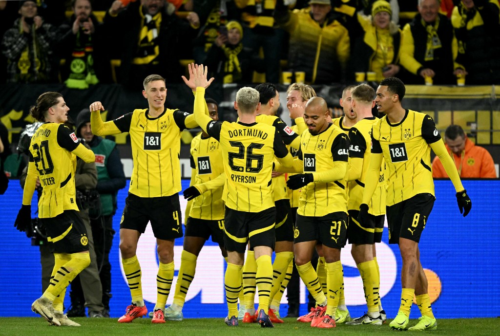 Borussia Dortmund berpesta empat gol ke gawang SC Freiburg pada pekan ke-11 Liga Jerman di Stadion Signal Iduna Park, Dortmund, Sabtu, 24 November 2024 malam waktu setempat.