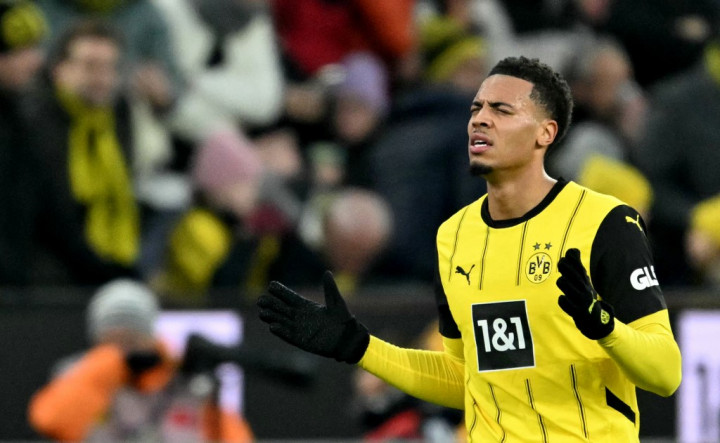 Dortmund berhasil menggandakan keunggulan menjadi 2-0 setelah tendangan dari luar kotak penalti Felix Nmecha sukses membobol gawang Freiburg pada menit ke-40.