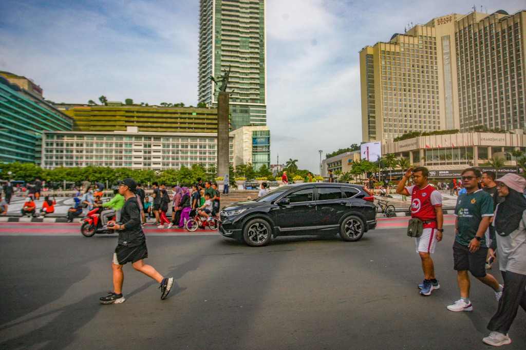 Selain itu, aturan lainnya berkaitan dengan pasal 5 ayat 1 Peraturan Gubernur Nomor 12 Tahun 2016 tentang Pelaksanaan Hari Bebas Kendaraan Bermotor.