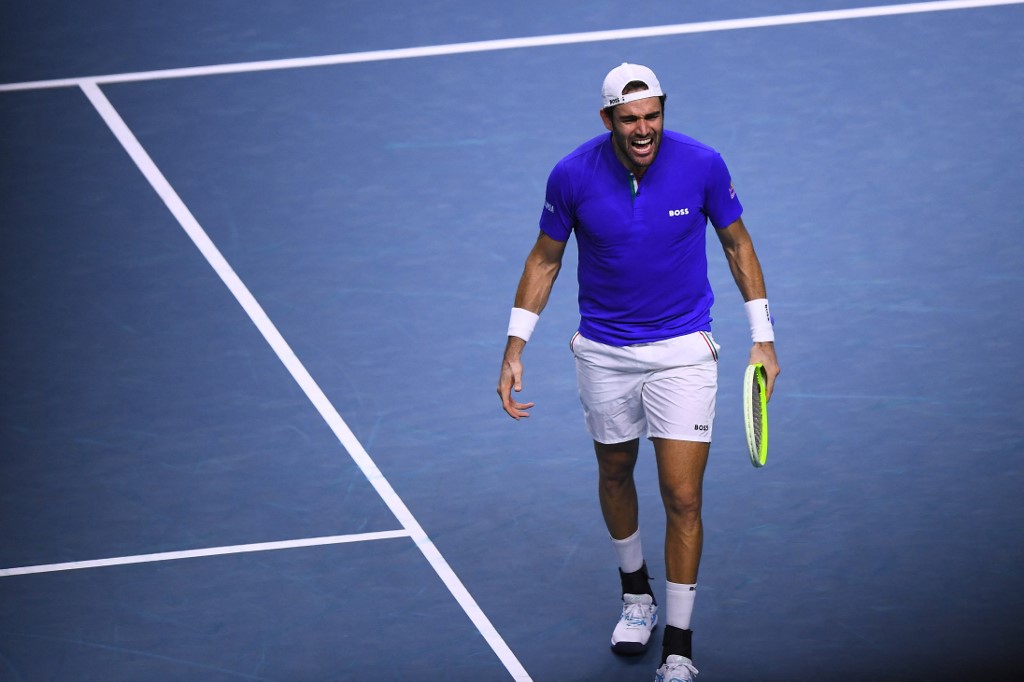 Kemenangan tersebut berarti Italia akan menghadapi Belanda untuk kedua kalinya musim ini. Mereka juga bertemu di Babak Grup bulan September -- dengan peluang menjadi negara pertama yang berhasil mempertahankan gelar Piala Davis sejak Ceko menang pada 2012 dan 2013.