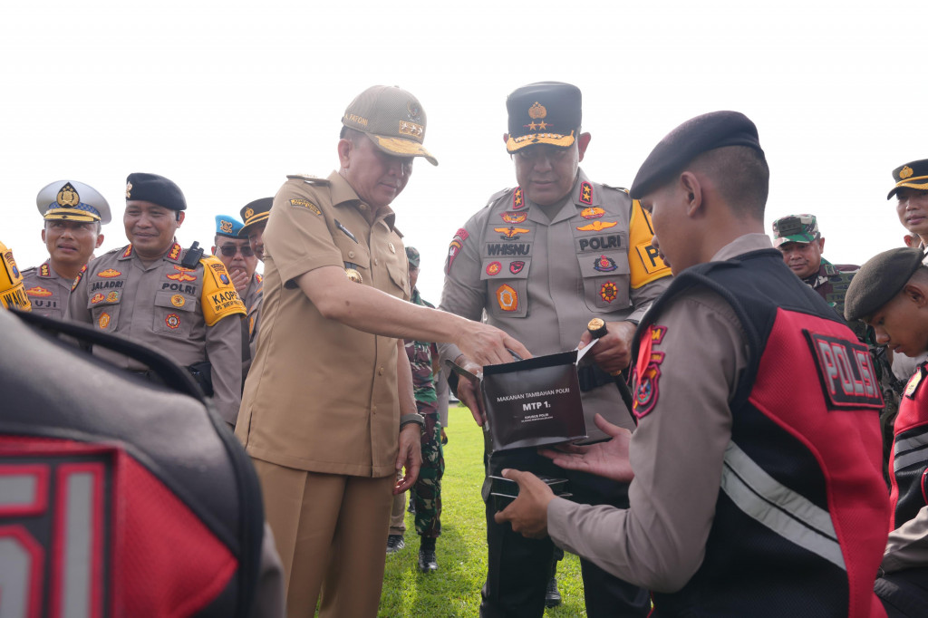 Di samping itu ada pula sekitar 7 ribu personel TNI turut dilibatkan untuk mendukung sinergi dengan Polri dan pemerintah daerah. Persiapan pasukan ini disebut telah dilakukan dengan matang untuk menghadapi segala potensi gangguan.