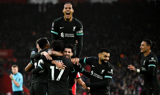 Kemenangan ini membuat Liverpool kokoh di puncak klasemen Liga Inggris dengan 31 poin dari 12 laga, unggul delapan poin di atas Manchester City pada posisi kedua.
