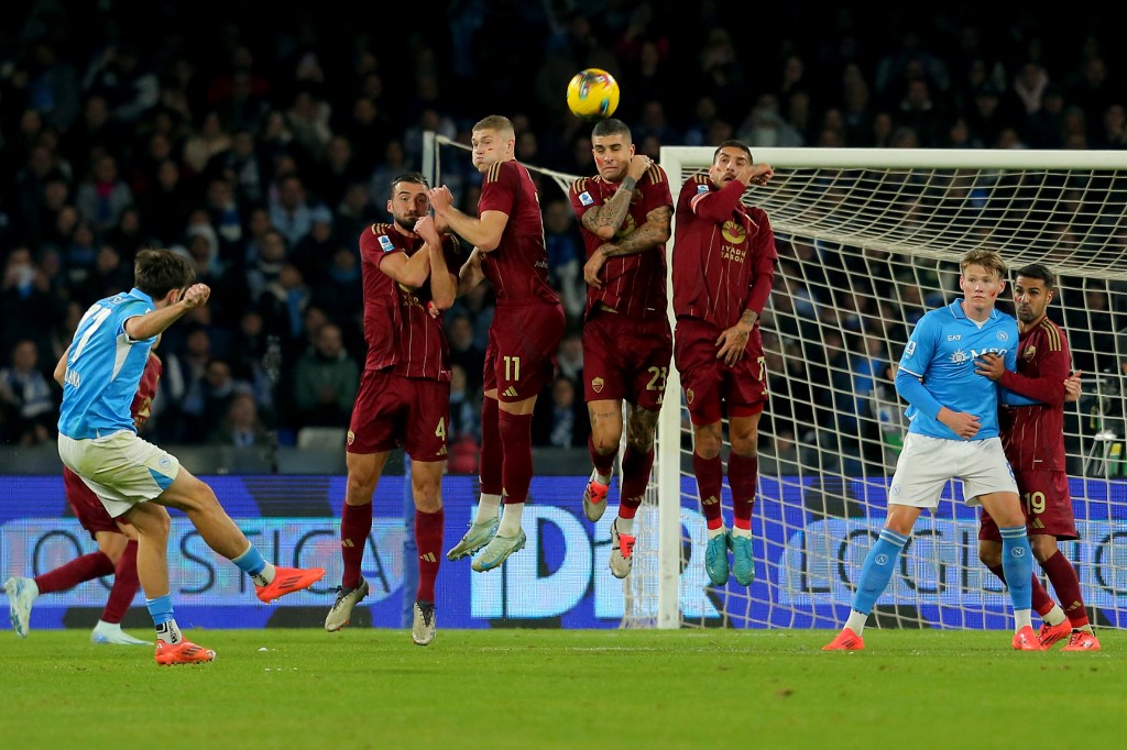 Laga pekan ke-13 Liga Italia antara Napoli vs Roma digelar di Stadion Diego Armando Maradona, Naples pada Senin, 25 November 2024 dini hari WIB.