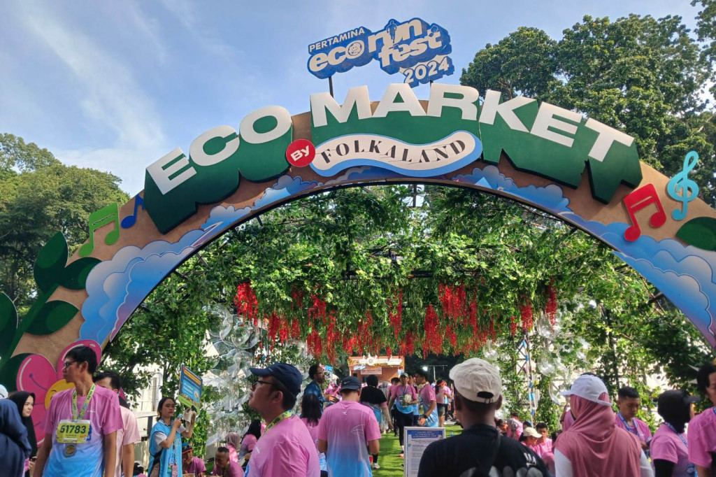 PT Pertamina (Persero) kembali menggelar Pertamina Eco RunFest 2024 di Istora Senayan Jakarta, Minggu, 24 November 2024. Tercatat, ada 12.300 pelari dari berbagai kategori usia.