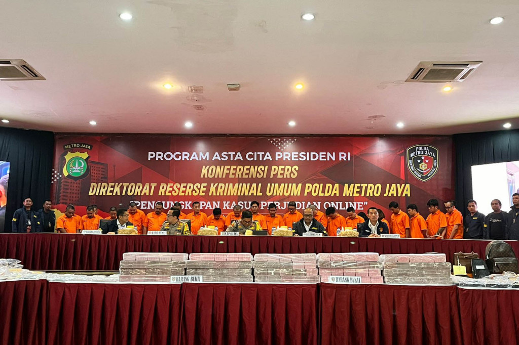 Karyoto mengatakan pihaknya juga turut menggandeng Pusat Pelaporan dan Analisis Transaksi Keuangan (PPATK) dalam penanganan kasus ini. Khususnya terkait pemblokiran rekening dan akun e-commerce.