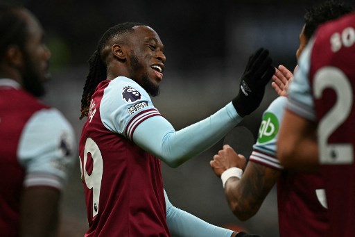 Kemenangan 2-0 itu membuat West Ham United berada pada posisi ke-14 klasemen liga dengan 15 poin dari 12 pertandingan, sedangkan Newcastle pada urutan ke-10 dengan 18 poin dari 12 laga.