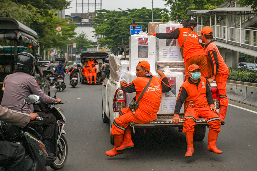 Komisi Pemilihan Umum (KPU) RI mengatakan bahwa distribusi logistik pilkada di seluruh Indonesia terpantau aman, termasuk untuk daerah tertinggal, terdepan, terluar (3T). 