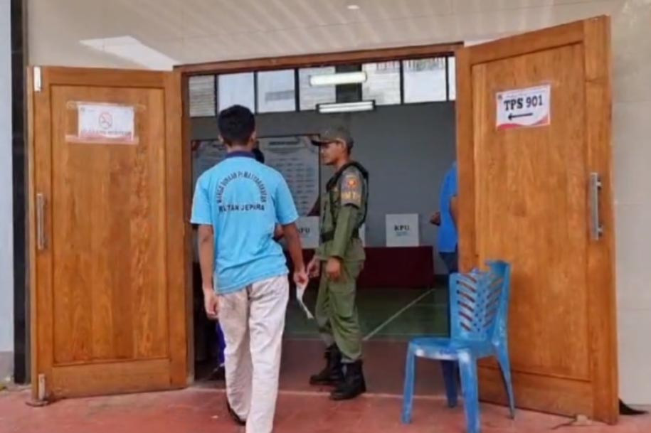 Rutan Kelas IIB Jepara, Jawa Tengah, menjadi satu dari tiga Tempat Pemungutan Suara (TPS) khusus. Ada 302 narapidana yang ikut nyoblos di Pilkada 2024 ini.