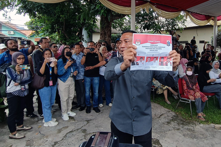 Ia mengatakan dirinya selama ini belum pernah ikut berpartisipasi sebagai pemilih di Pemilu karena sejak umur 17 tahun bergabung di Akademi Kepolisian hingga pensiun.