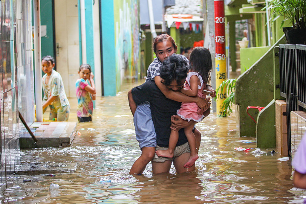 Hingga saat ini, kata Sanusi, belum ada bantuan dari pemerintah setempat untuk menangani warga yang terdampak banjir.