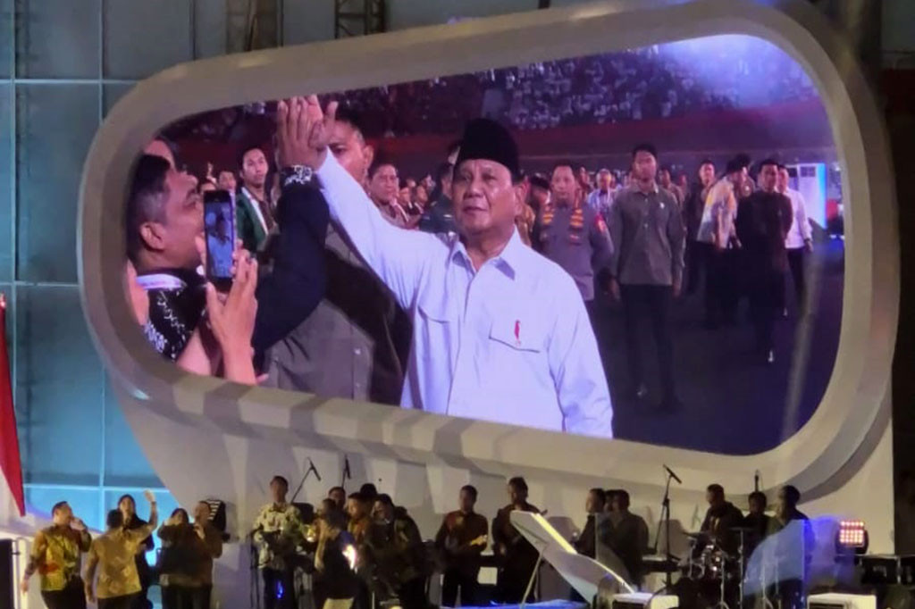 Khusus bagi guru non-ASN yang belum tersertifikasi, akan diberikan bantuan cash transfer yang besarannya masih dibahas oleh pemerintah.