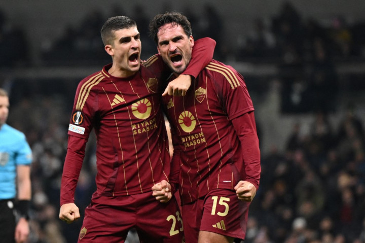 Pada waktu tambahan babak kedua, Roma akhirnya mampu menghindari kekalahan dengan memaksakan hasil imbang setelah Mats Hummels dapat membobol gawang Tottenham setelah memaksimalkan umpan silang Angelino sehingga skor kembali sama kuat 2-2, menit 90+1. Skor tersebut bertahan hingga laga usai.