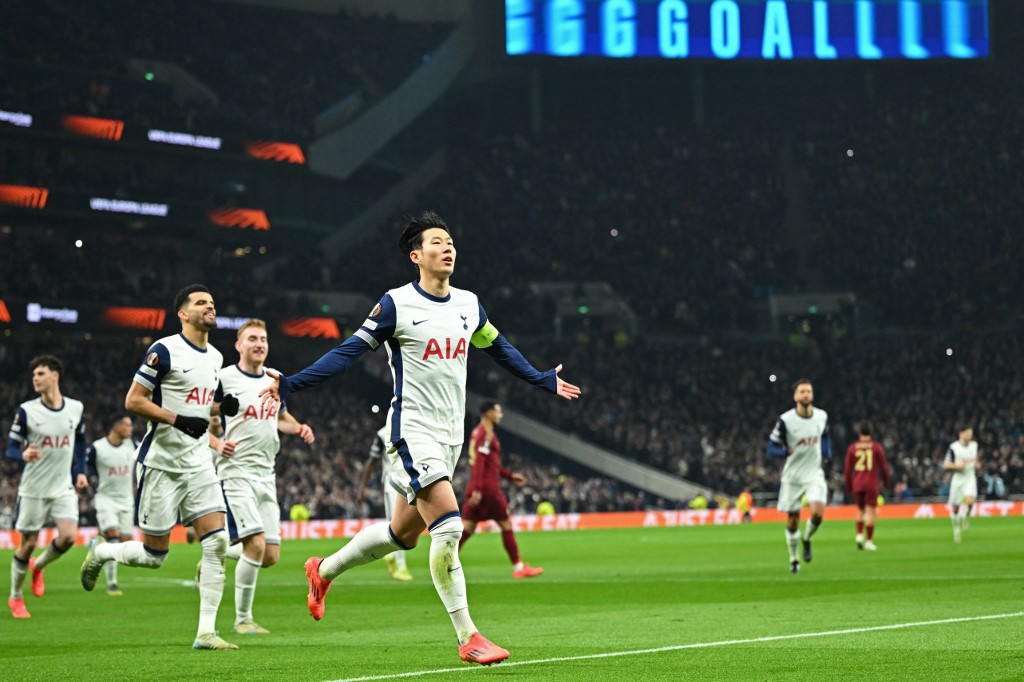 Son Heung-min yang maju sebagai algojo sukses melaksanakan tugasnya dengan baik setelah tendangannya tak dapat ditebak oleh kiper Roma Mile Svilar sehingga skor berubah menjadi 1-0 pada menit kelima. AS Roma dapat menyamakan kedudukan 15 menit berselang setelah umpan tendangan bebas Paulo Dybala dapat disambut sundulan Evan Ndicka yang membobol gawang Tottenham sehingga skor kembali sama kuat 1-1