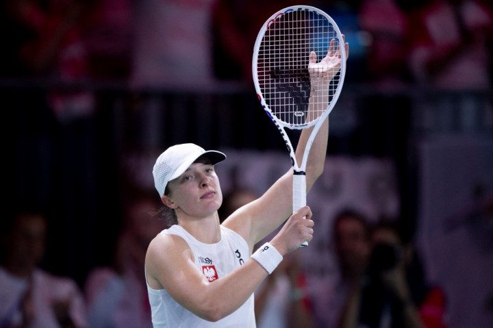 Badan Integritas Tenis Internasional (ITIA) mengonfirmasi bahwa petenis Polandia berusia 23 tahun Iga Swiatek menerima skorsing satu bulan berdasarkan Program Anti-Doping Tenis, setelah dinyatakan positif menggunakan zat terlarang trimetazidine (TMZ) dalam sampel di luar kompetisi pada Agustus 2024.