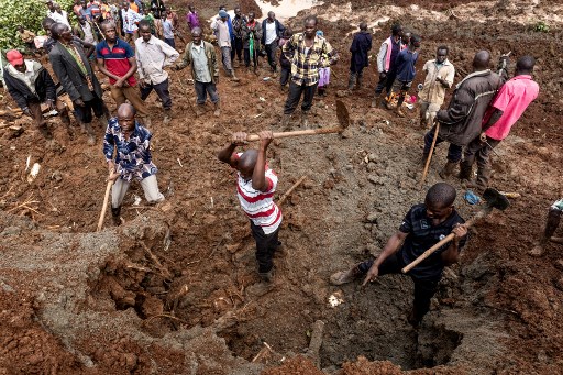 Hingga berita ini disiarkan, total 15 jenazah telah ditemukan, dan 15 lainnya yang mengalami luka-luka telah dirawat di rumah sakit, menurut laporan tersebut.