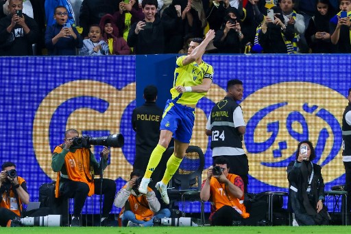 Bintang timnas Portugal Cristiano Ronaldo mencetak dua gol untuk membawa Al-Nassr mengalahkan Damac 2-0,  Jumat, 29 November 2024, sekaligus mempertahankan peluang mereka untuk meraih gelar Liga Pro Saudi.
