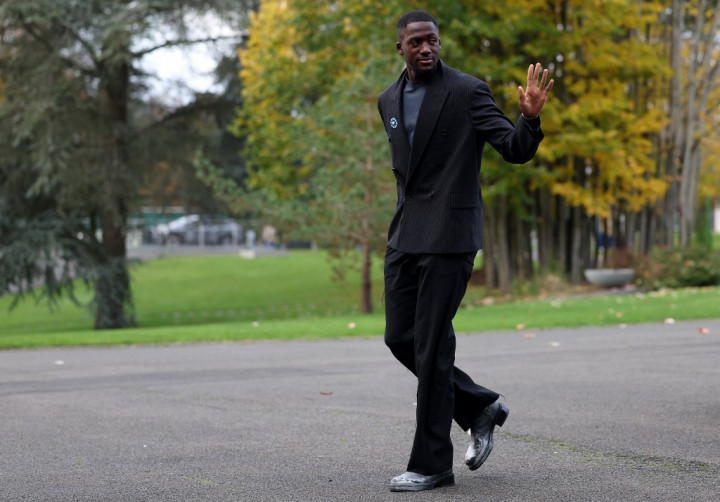 Konate mendapat masalah ini pada menit-menit akhir kemenangan The Reds saat berbenturan dengan pemain Madrid, Endrick.