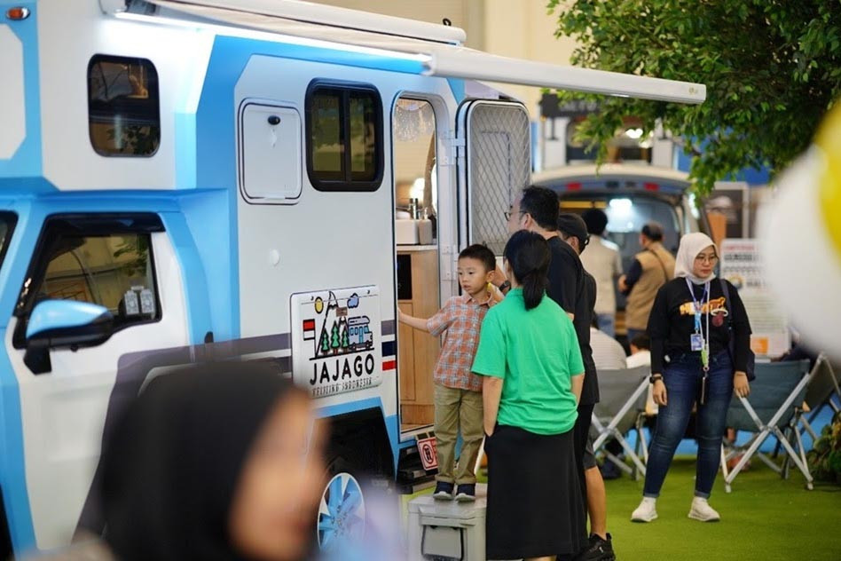 Campervan Show di MUF GJAW 2024 menampilkan berbagai unit campervan terkini yang dirancang dengan desain modern dan fasilitas lengkap, menawarkan pengalaman berkemah yang nyaman dan praktis.