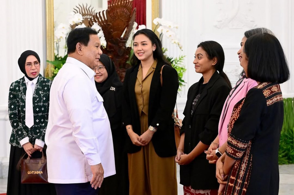 Melly mengatakan Presiden Prabowo bahkan berkomitmen untuk memberikan dukungan maksimal agar film Women From Rote Island dapat meraih kemenangan di ajang Piala Oscar. 
