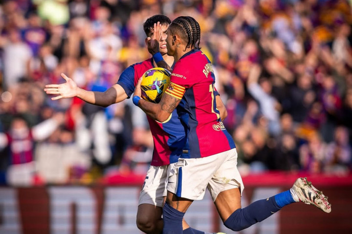 Barcelona bisa menyamakan kedudukan pada menit ke-64. Raphinha membuat penonton di Estadi Olimpic Lluis Companys bersorak berkat tendangan jarak jauh yang menjebol gawang Las Palmas. Skor menjadi 1-1.