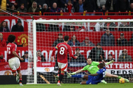 Joshua Zirkzee mengemas dua gol untuk MU masing-masing pada menit ke-33 dan 41.