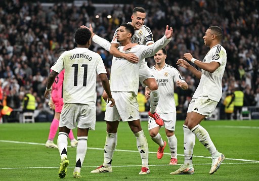 Tuan rumah mendapatkan hadiah penalti setelah jersey Antonio Rudiger ditarik Alan Nyom dalam situasi sepak pojok. Jude Bellingham yang turun sebagai eksekutor sukses mengecoh David Soria untuk mengubah skor menjadi 1-0 pada menit ke-30.