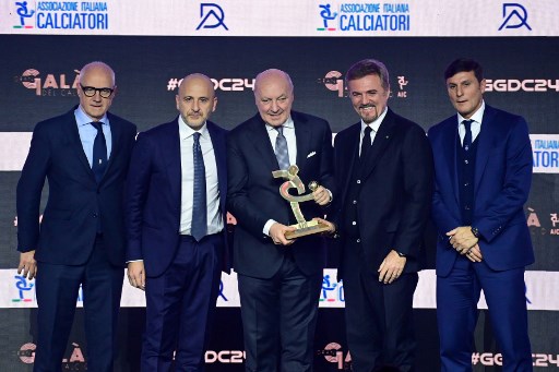 Jawara Serie A musim 2023-2024 itu dinobatkan AIC menjadi klub terbaik di Italia pada musim tersebut.