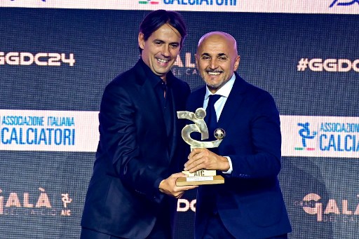 Gelar pelatih terbaik Italia 2023-2024 diberikan kepada juru taktik Inter Simone Inzaghi.