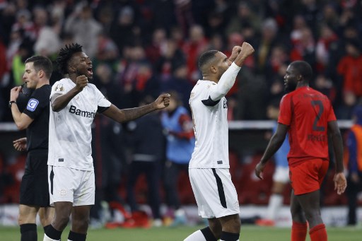 Leverkusen mampu mempertahankan keunggulan sekaligus memberikan kekalahan domestik pertama bagi Vincent Kompany selama melatih Bayern.  Kemenangan itu sekaligus membuat Leverkusen melaju ke perempat final.