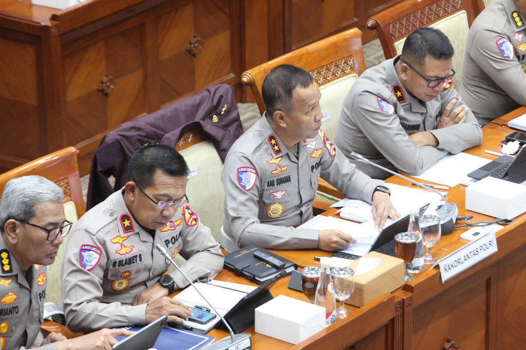 Adapun agenda kedua, yakni pembahasan terkait capaian target Penerimaan Negara Bukan Pajak (PNBP) tahun 2024 dan pemanfaatannya, serta penjelasan terkait postur dukungan anggaran Tahun Anggaran 2025.