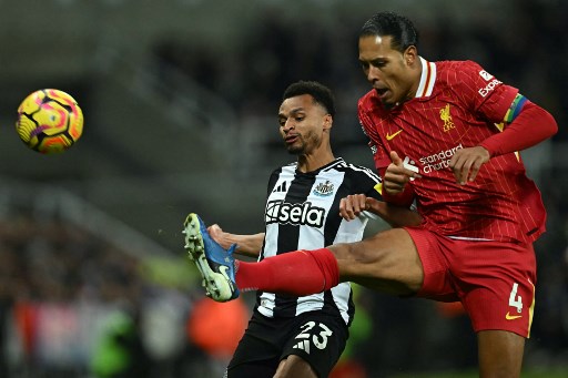 Newcastle United menghentikan rentetan kemenangan beruntun Liverpool setelah memaksakan hasil imbang 3-3 pada pekan ke-14 Liga Inggris di Stadion St. James Park, Newcastle, Kamis, 5 Desember 2024 dini hari WIB.
