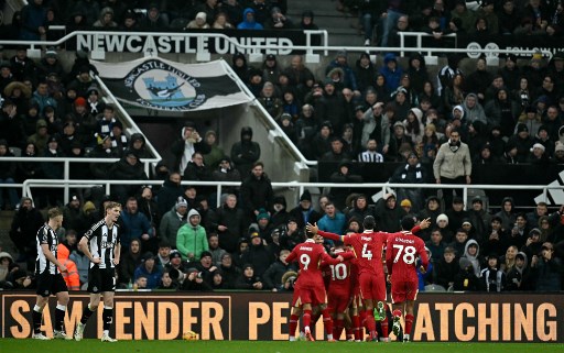 Newcastle kembali unggul pada menit ke-62 lewat Anthony Gordon, yang kembali disamakan The Reds lewat Mohamed Salah.
