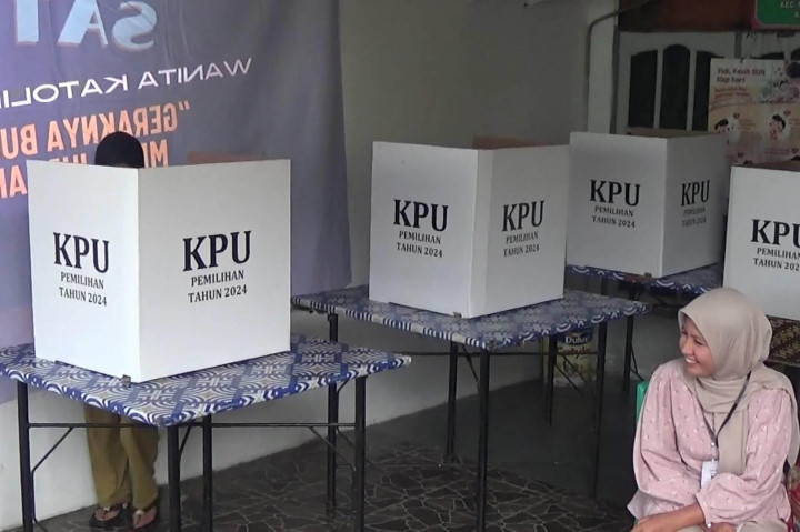 Menurut anggota KPU Kota Padang Arset Kusnadi, minimnya partisipasi pemilih kali ini karena hari ini bukan hari libur. Sehingga warga banyak yang bekerja. di TPS ini juga ada sebanyak 594 Daftar Pemilih Tetap (DPT).