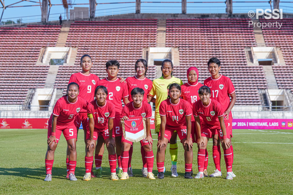 Tim nasional putri Indonesia sukses menjuarai Piala AFF Putri 2024 seusai mengalahkan Kamboja dengan skor 3-1 pada laga final yang digelar di Stadion Nasional New Laos, Vientiane, Kamis, 5 Desember 2024.