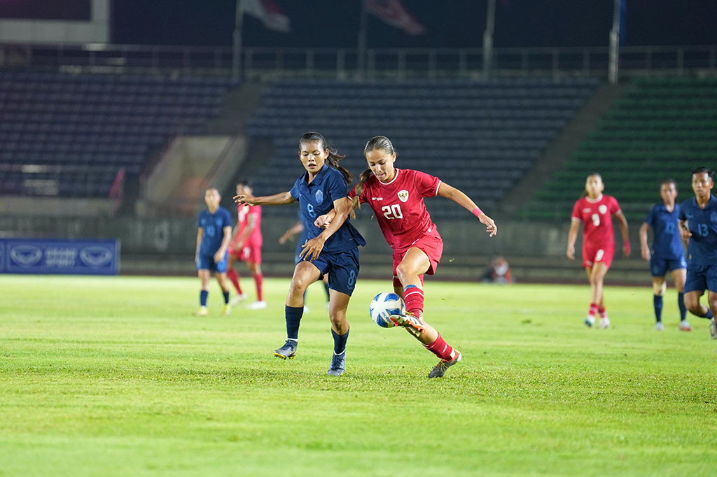 Reva Octaviani menjadi bintang pada pertandingan tersebut dengan dua golnya (19, 58). Satu gol Indonesia lainnya diciptakan Sydney Hopper (35), sementara Kamboja memperkecil kedudukan lewat Hok Saody (32). 