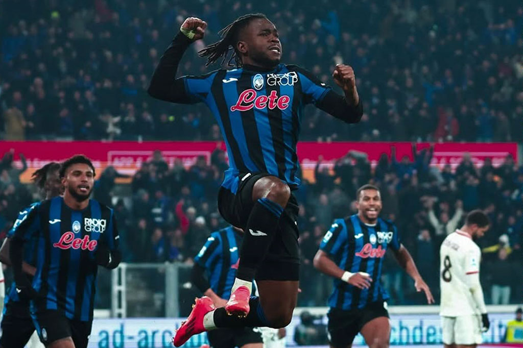 Atalanta naik ke puncak klasemen sementara setelah mengalahkan AC Milan dengan skor ketat 2-1 dalam giornata ke-15 Serie A 2024/25 di Gewiss Stadium pada Sabtu, 7 Desember 2024 dini hari WIB.