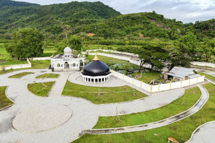 Foto udara menunjukkan lokasi situs Kubah Masjid Tsunami, di Desa Gurah, Kecamatan Peukan Bada, Kabupaten Aceh Besar, Aceh, Sabtu, 7 Desember 2024.