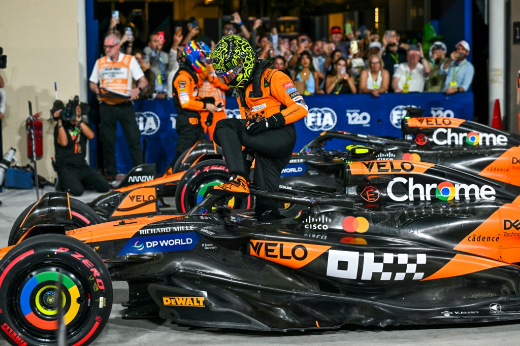 Pada sesi kualifikasi, Norris menjadi yang tercepat di hadapan rekan satu timnya, Oscar Piastri, dengan margin keunggulan tipis 0,209 detik saja.