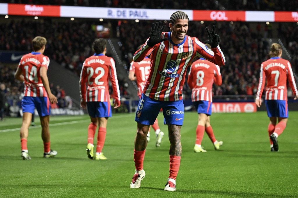 Tuan rumah unggul lebih dulu pada menit kesepuluh dari sepakan keras Rodrigo De Paul dari luar kotak penalti. Dua menit kemudian Sevilla membalas melalui gol Dodi Lukebakio dari sepak pojok.