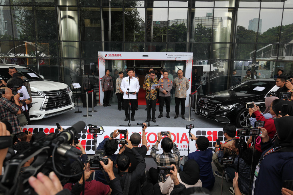 Nawawi juga mengingatkan bahwa untuk mencapai Indonesia yang bebas korupsi, diperlukan keberanian dan ketegasan dari semua pihak.