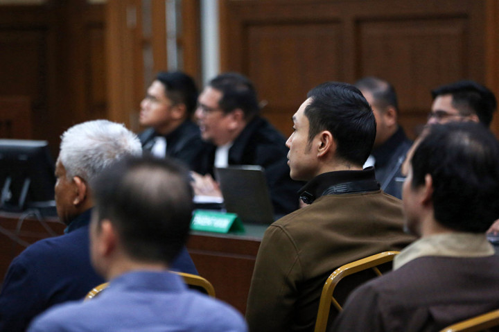 Terdakwa Harvey Moeis selaku perpanjangan tangan PT Refined Bangka Tin (RBT) dituntut pidana penjara selama 12 tahun terkait kasus dugaan korupsi pengelolaan tata niaga komoditas timah di wilayah izin usaha pertambangan (IUP) PT Timah pada tahun 2015-2022.