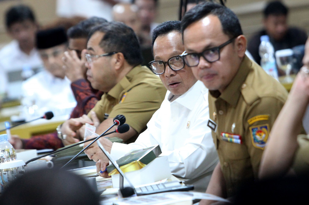 Wakil Menteri Dalam Negeri Bima Arya Sugiarto mengungkap banyaknya jumlah potensi permohonan perselisihan hasil Pemilihan Kepala Daerah 2024 atau sengketa Pilkada 2024, terdiri dari hasil pilkada untuk tingkat kabupaten dan kota.